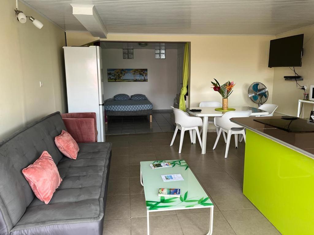 Agreable Appartement En Rez-De-Jardin A 450M De La Mer Sainte-Anne Zewnętrze zdjęcie